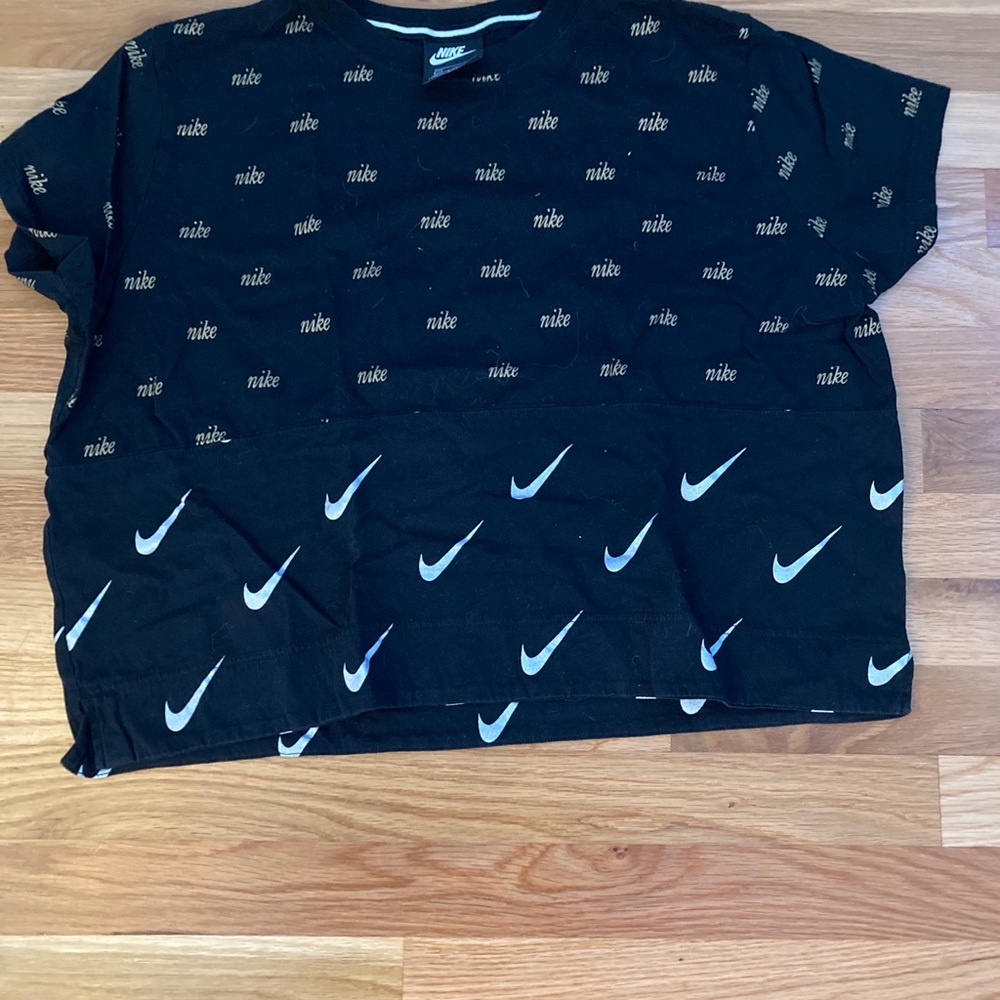 Cropped shirt